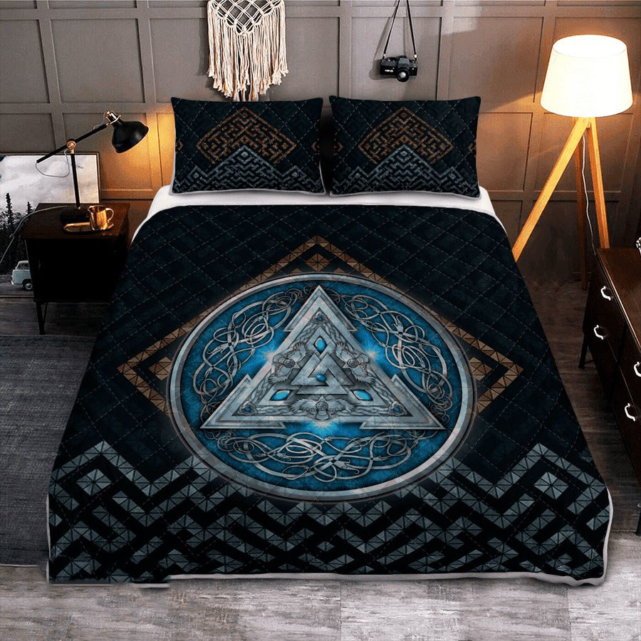 Viking Valknut Symbol Quilt Set